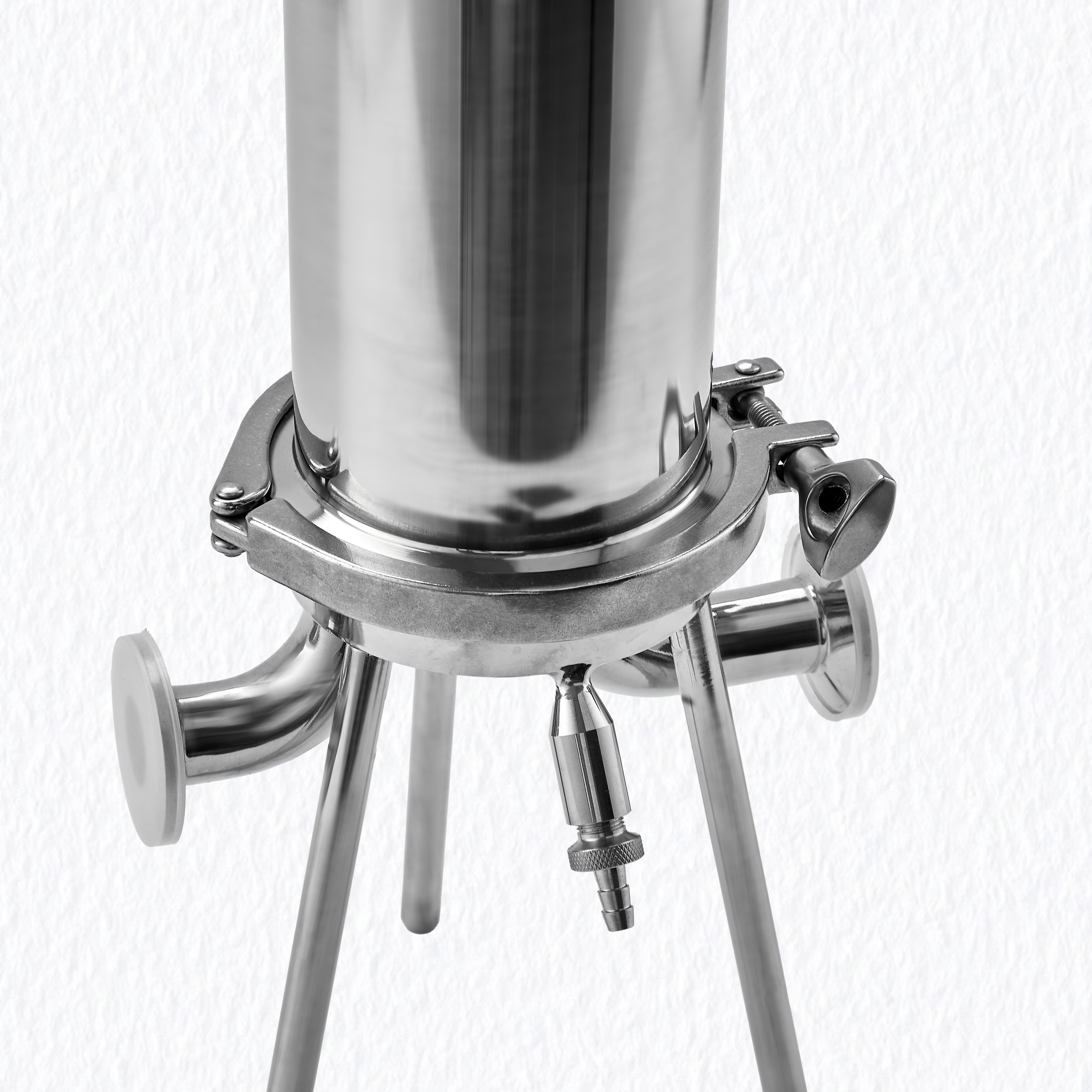 Adjustable Support Legs and Bottom Drain Outlet Detail