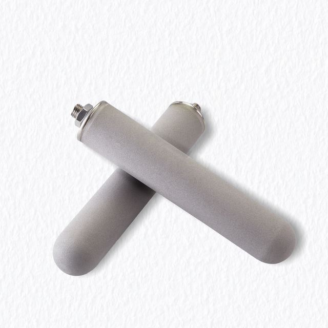Titanium Rod Sintered Filter CartridgeSintered titanium powder filter cartridge for industrial liquid filtration